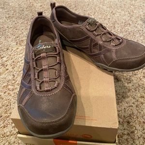 Brown Size 6 Skechers